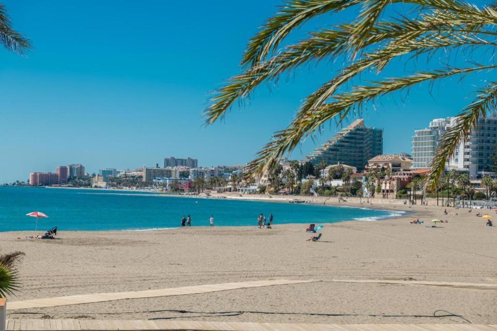 Cozy Corner 2 Bedroom Apartment On New Island Complex In Marina Harbour Benalmadena Exterior photo