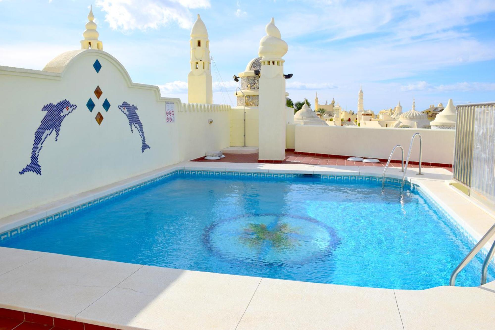 Cozy Corner 2 Bedroom Apartment On New Island Complex In Marina Harbour Benalmadena Exterior photo