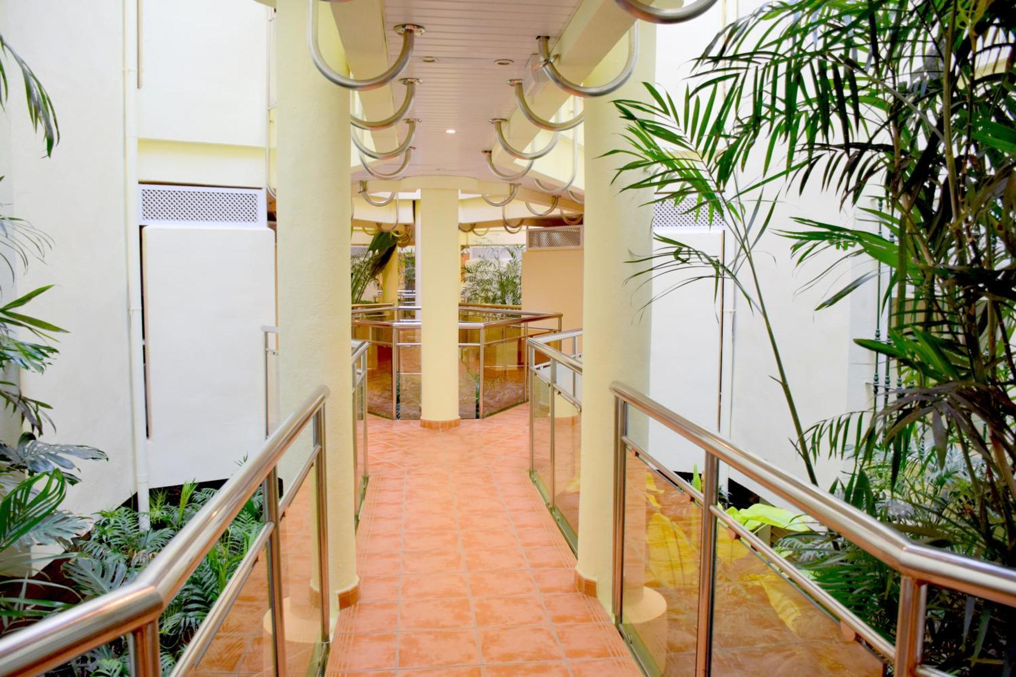 Cozy Corner 2 Bedroom Apartment On New Island Complex In Marina Harbour Benalmadena Exterior photo
